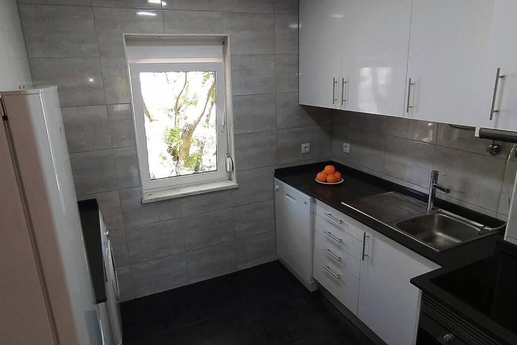 Lisboa/City/Sunny Apar/Metro/Airport/Wifi/Air Cond Bagian luar foto
