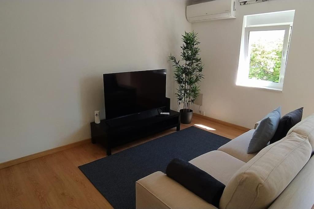 Lisboa/City/Sunny Apar/Metro/Airport/Wifi/Air Cond Bagian luar foto