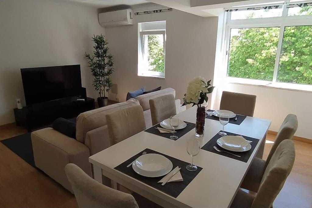 Lisboa/City/Sunny Apar/Metro/Airport/Wifi/Air Cond Bagian luar foto