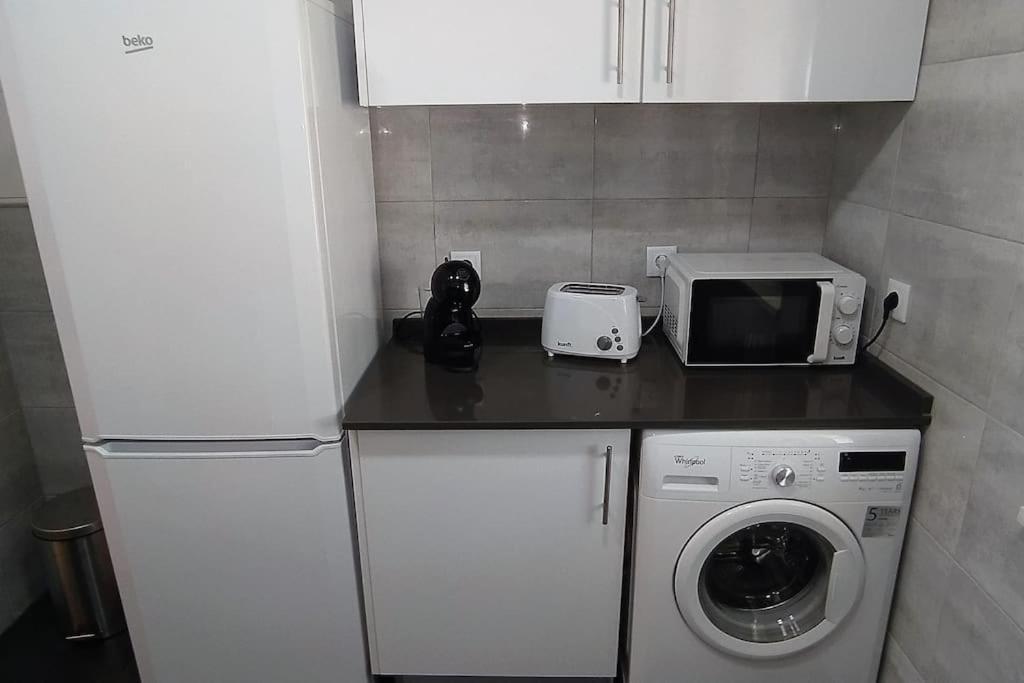 Lisboa/City/Sunny Apar/Metro/Airport/Wifi/Air Cond Bagian luar foto